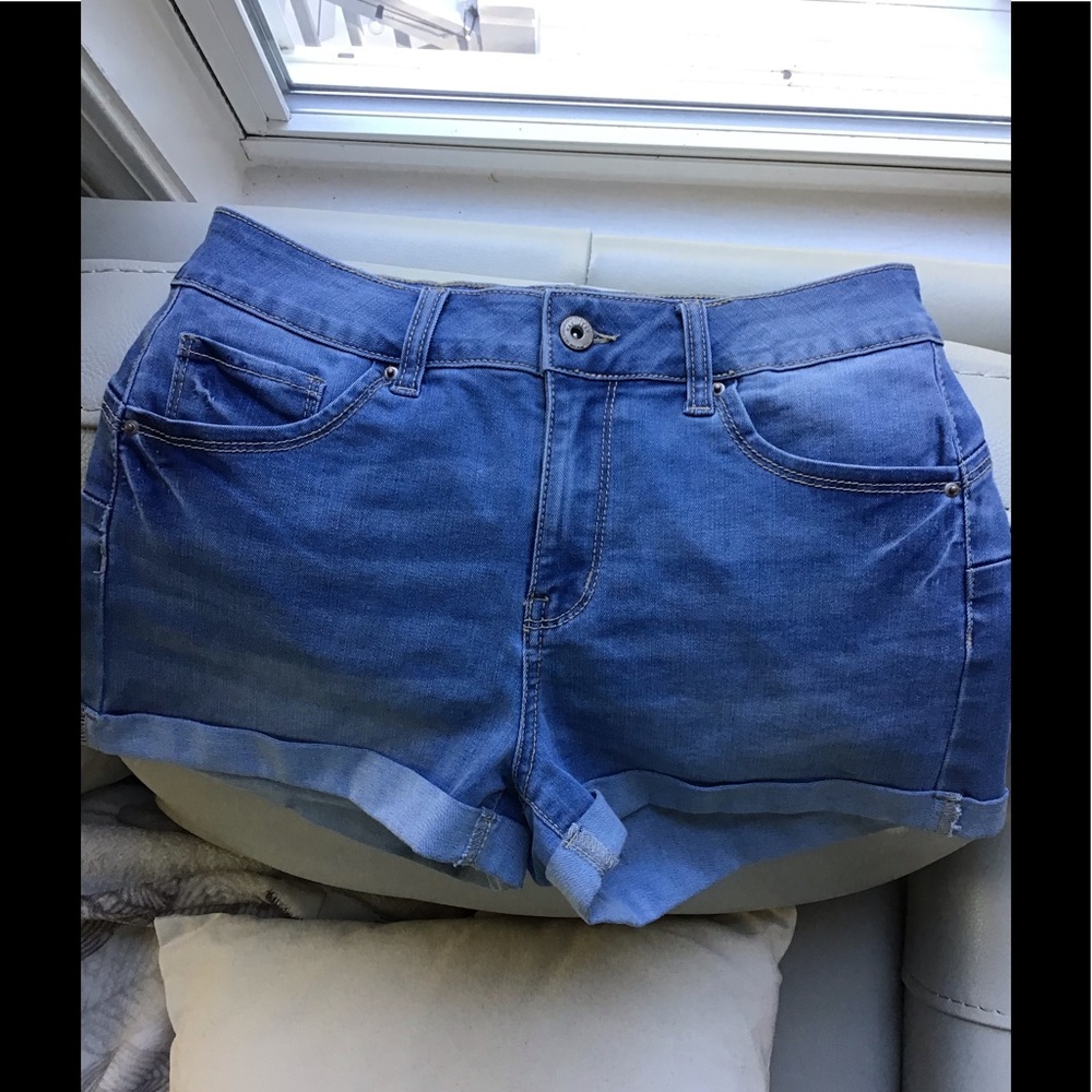 BUTT I love you wax Jean shorts size S